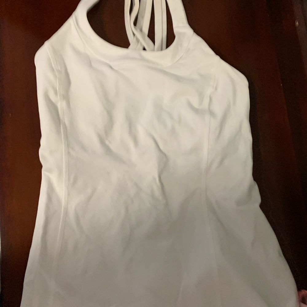 White lululemon tank top